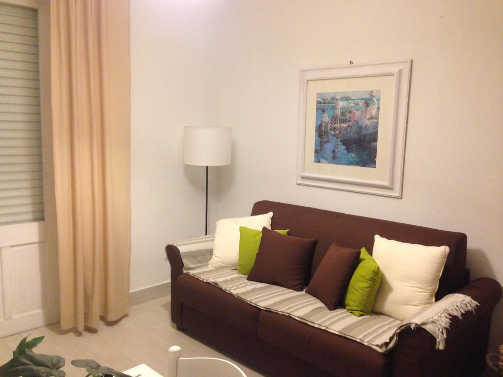 Car'Loft Beachside Κάλιαρι Δωμάτιο φωτογραφία